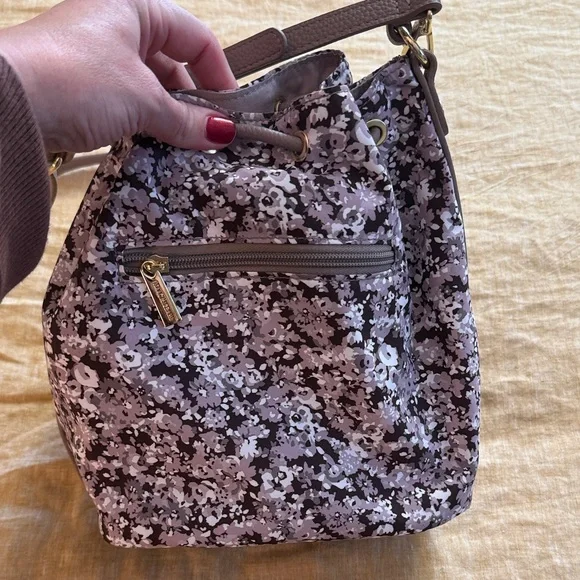 Isaac Mizrahi Floral Drawstring crossbody - Picture 9 of 17